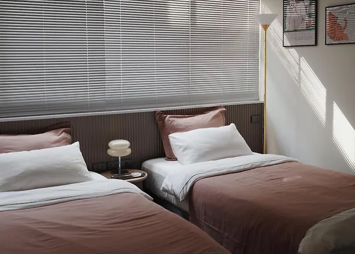 Villa Charming 3br Design Loft In The Heart Of Ari Bangkok